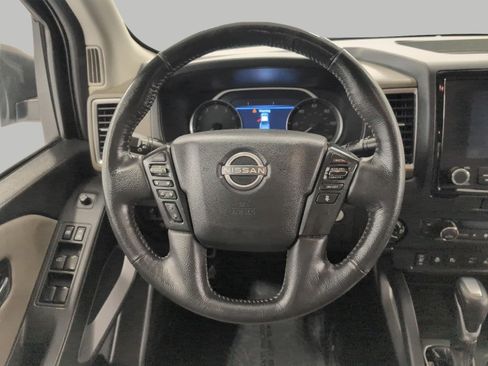 Used 2022 Nissan Frontier SV AWD/4WD image 6