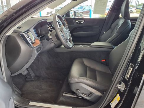 Used 2024 Volvo XC60 B5 Plus w/ Protection Package Premier AWD/4WD image 20