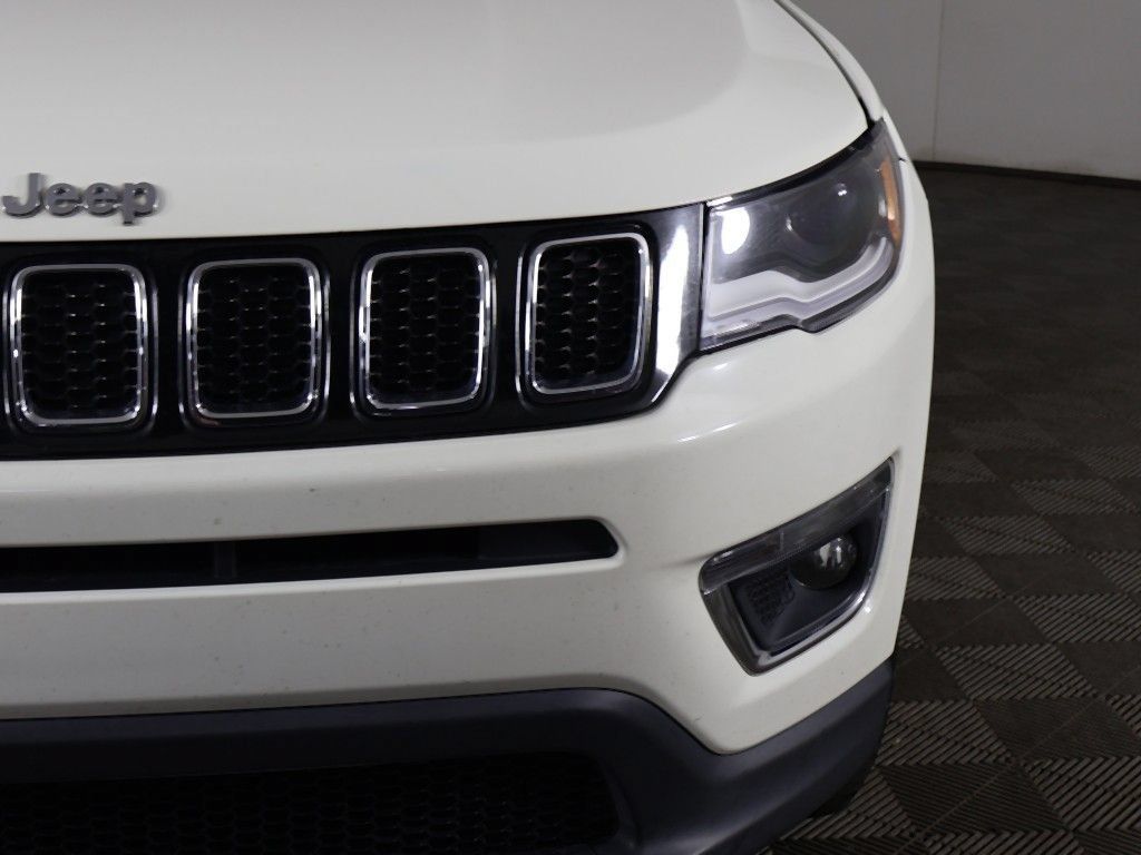 Used 2020 Jeep Compass Limited w/ Premium Lighting Group AWD/4WD image 12