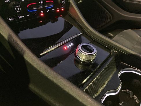 Used 2024 Jeep Grand Cherokee L Altitude image 27