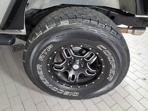 Used 2012 Jeep Wrangler Sport AWD/4WD image 10