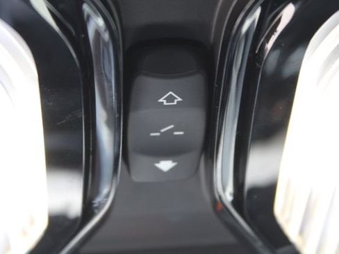Used 2025 BMW 330i Sedan RWD image 31