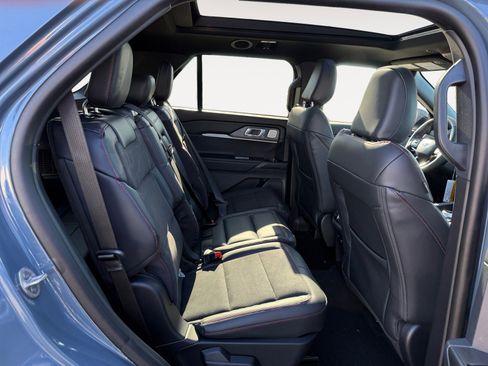New 2026 Ford Explorer ST w/ Sun And Sound Package image 18