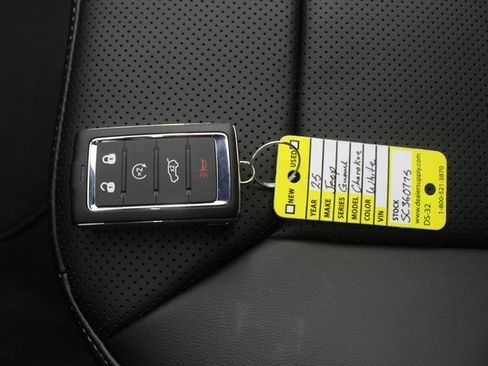 New 2025 Jeep Grand Cherokee Limited image 9