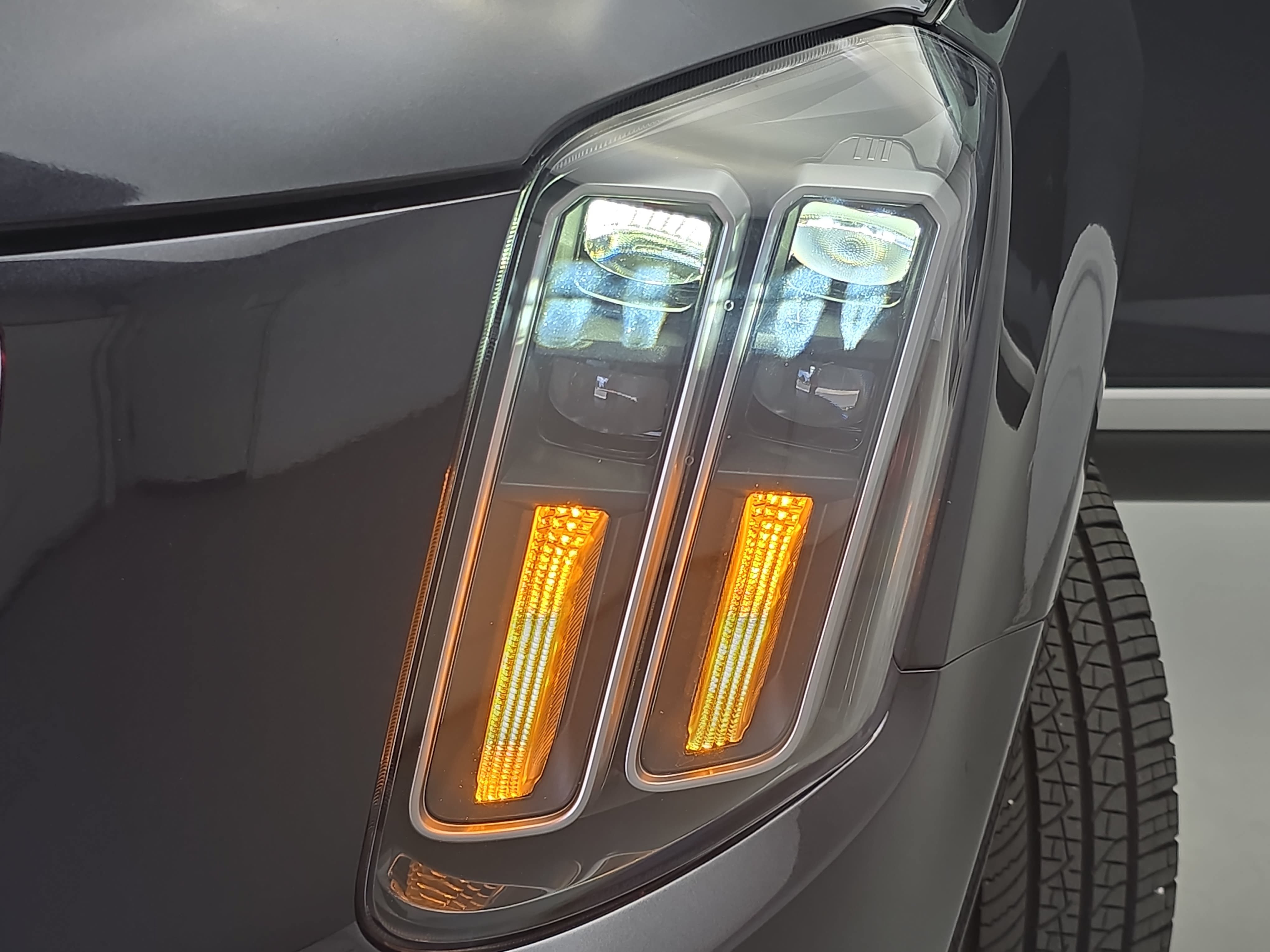 Used 2025 Kia Telluride EX w/ EX Captain's Chair Package FWD image 33