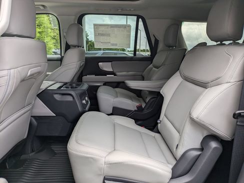 New 2026 Ford Expedition Max Active RWD image 15