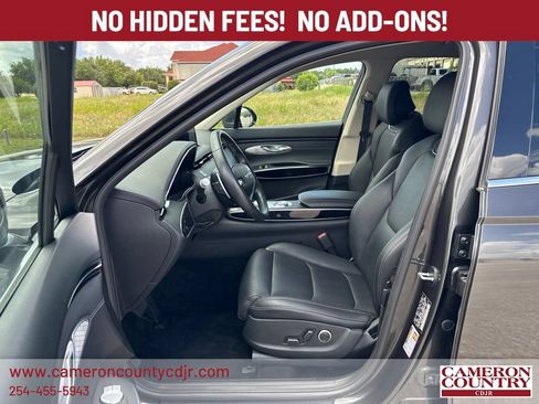 Used 2025 Genesis GV70 2.5T AWD/4WD image 13
