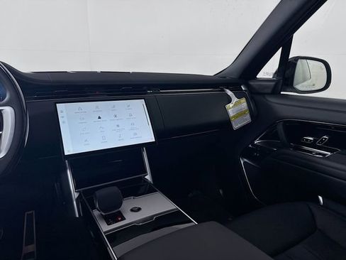 New 2026 Land Rover Range Rover Long Wheelbase SE image 26