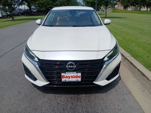 Used 2023 Nissan Altima 2.5 SV FWD image 7