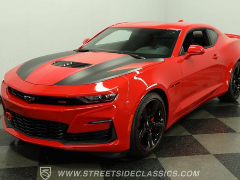Used 2024 Chevrolet Camaro SS RWD image 18