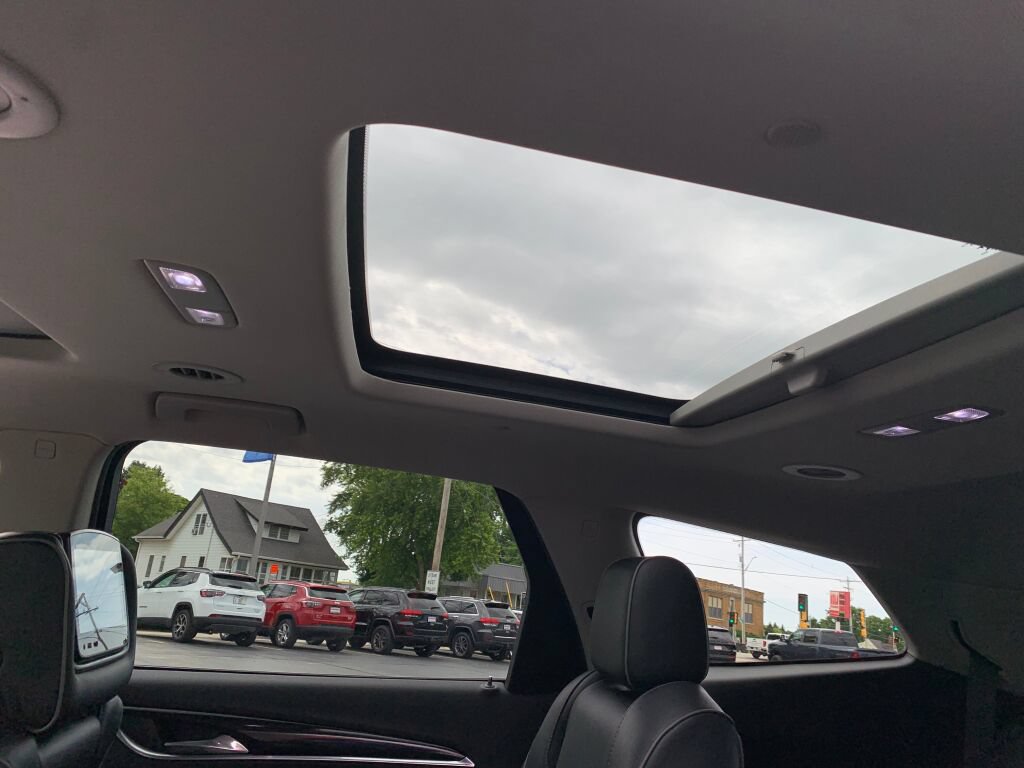 Used 2019 Buick Enclave Avenir w/ Avenir Technology Package AWD/4WD image 27