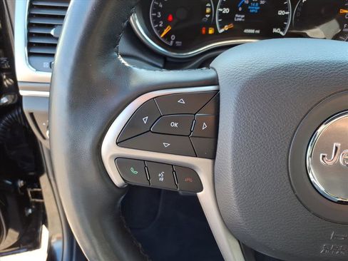 Used 2022 Jeep Grand Cherokee Limited image 16