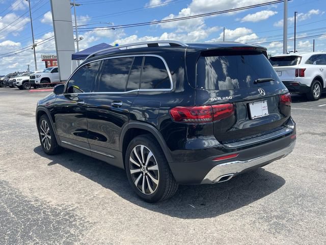 Used 2023 Mercedes-Benz GLB 250 4MATIC image 5