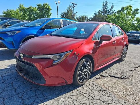 Certified 2020 Toyota Corolla LE FWD image 3