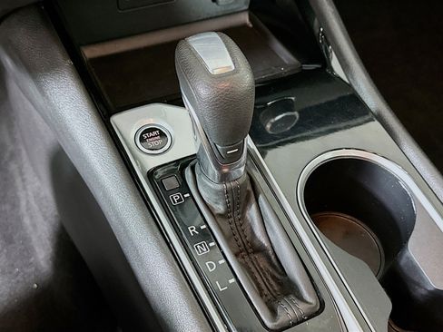 Used 2024 Nissan Altima 2.5 SV image 24