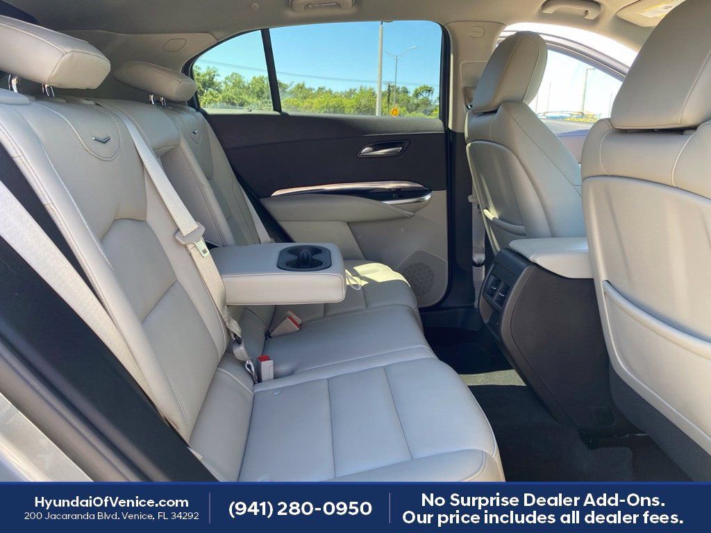 Used 2023 Cadillac XT4 Luxury FWD image 17
