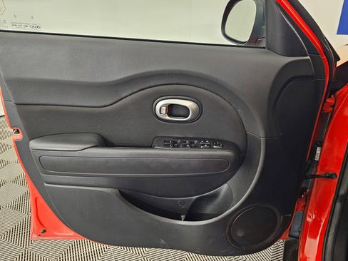 Used 2016 Kia Soul + w/ Designer's Package image 10