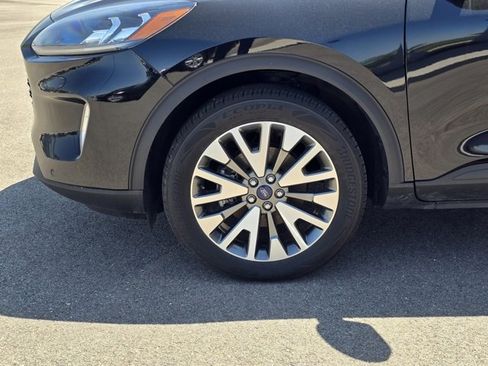 Used 2022 Ford Escape Titanium image 15