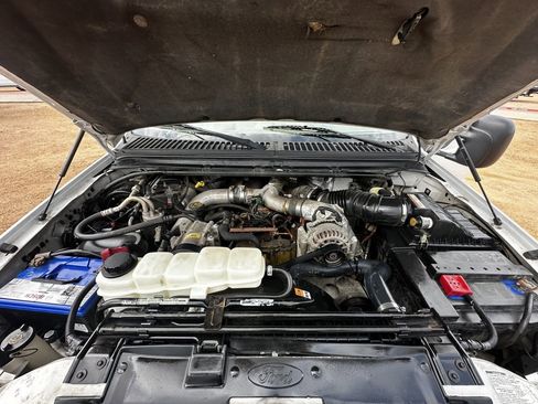 Used 2000 Ford F250 Lariat image 35