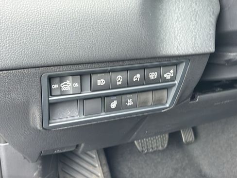 New 2026 Toyota Tundra Limited AWD/4WD image 16