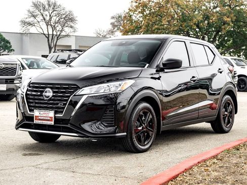 Used 2025 Nissan Kicks Play S image 9
