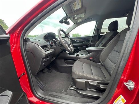Used 2023 GMC Terrain SLE image 12
