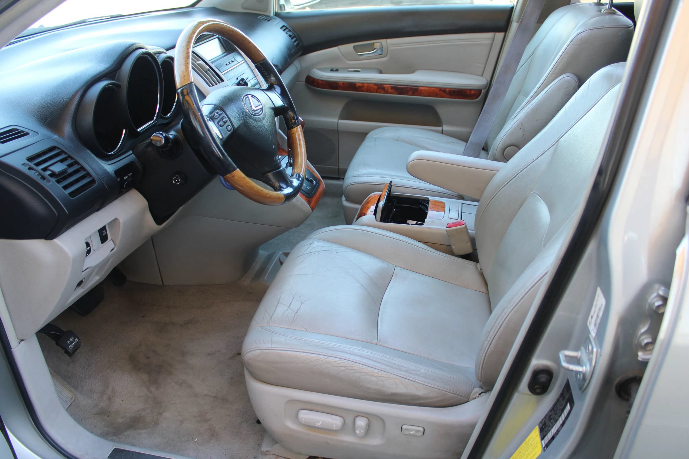 Used 2005 Lexus RX 330 FWD image 8
