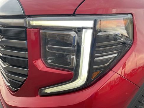 Used 2024 GMC Sierra 1500 AT4 w/ Technology Package image 9