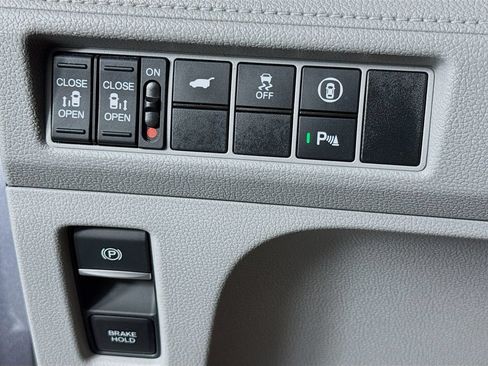 Used 2024 Honda Odyssey Elite image 14