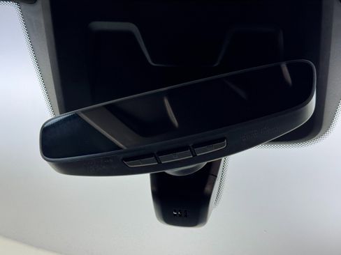 Used 2025 Porsche 911 Carrera image 34