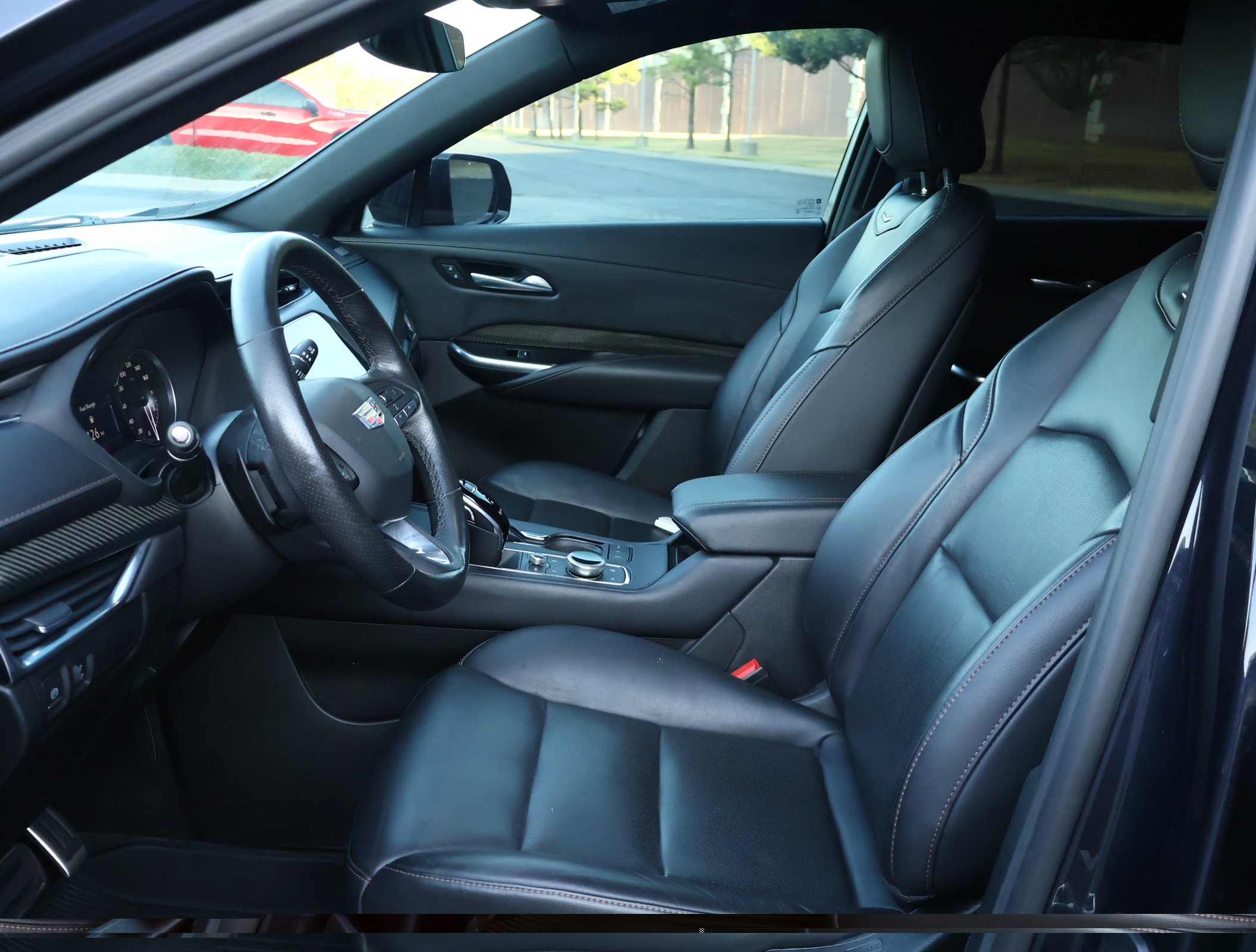 Used 2023 Cadillac XT4 Sport FWD image 12