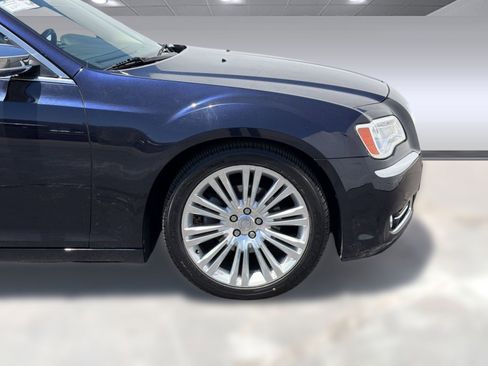 Used 2012 Chrysler 300 Limited RWD image 11