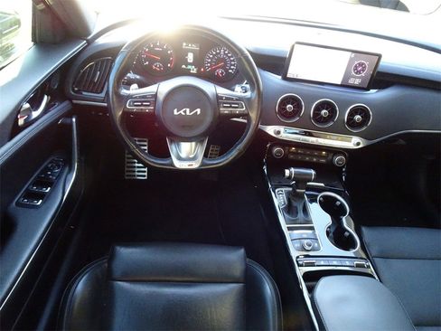 Used 2022 Kia Stinger GT-Line image 11