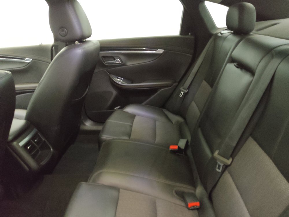 Used 2018 Chevrolet Impala LT FWD image 18