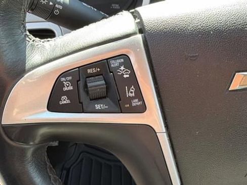 Used 2017 Chevrolet Equinox LT w/ Driver Confidence Package II AWD/4WD image 13