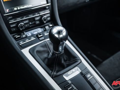 Used 2016 Porsche Cayman GT4 image 13