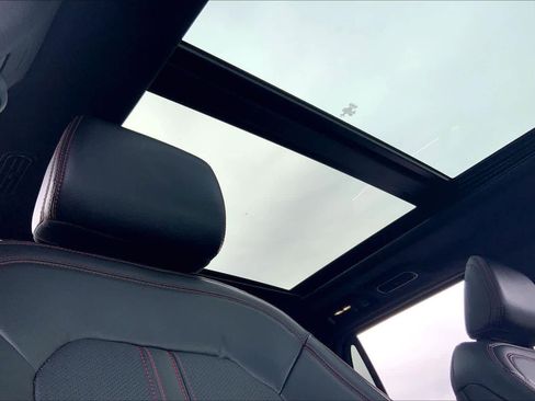 Used 2023 Ford Expedition Limited image 14