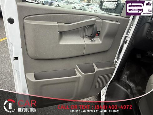 Used 2023 Chevrolet Express 3500 LS image 21