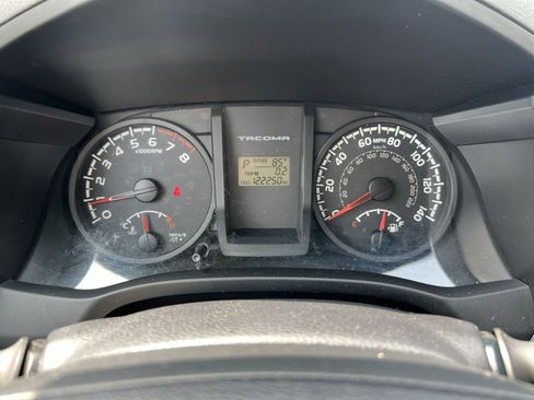 Used 2017 Toyota Tacoma SR w/ Tow Package AWD/4WD image 16