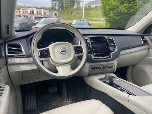 Used 2023 Volvo XC90 B6 Plus w/ Protection Package Premier AWD/4WD image 12