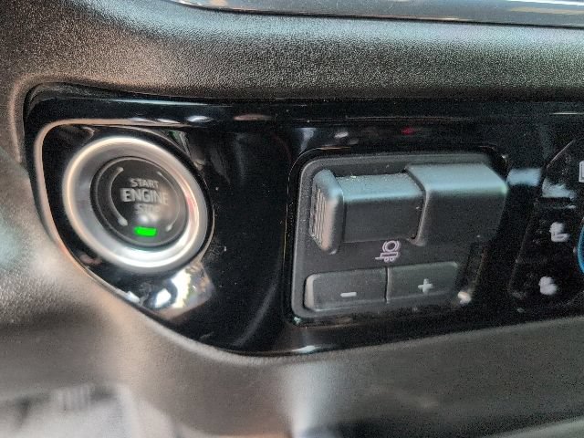 Used 2024 Chevrolet Silverado 1500 High Country w/ Technology Package AWD/4WD image 35