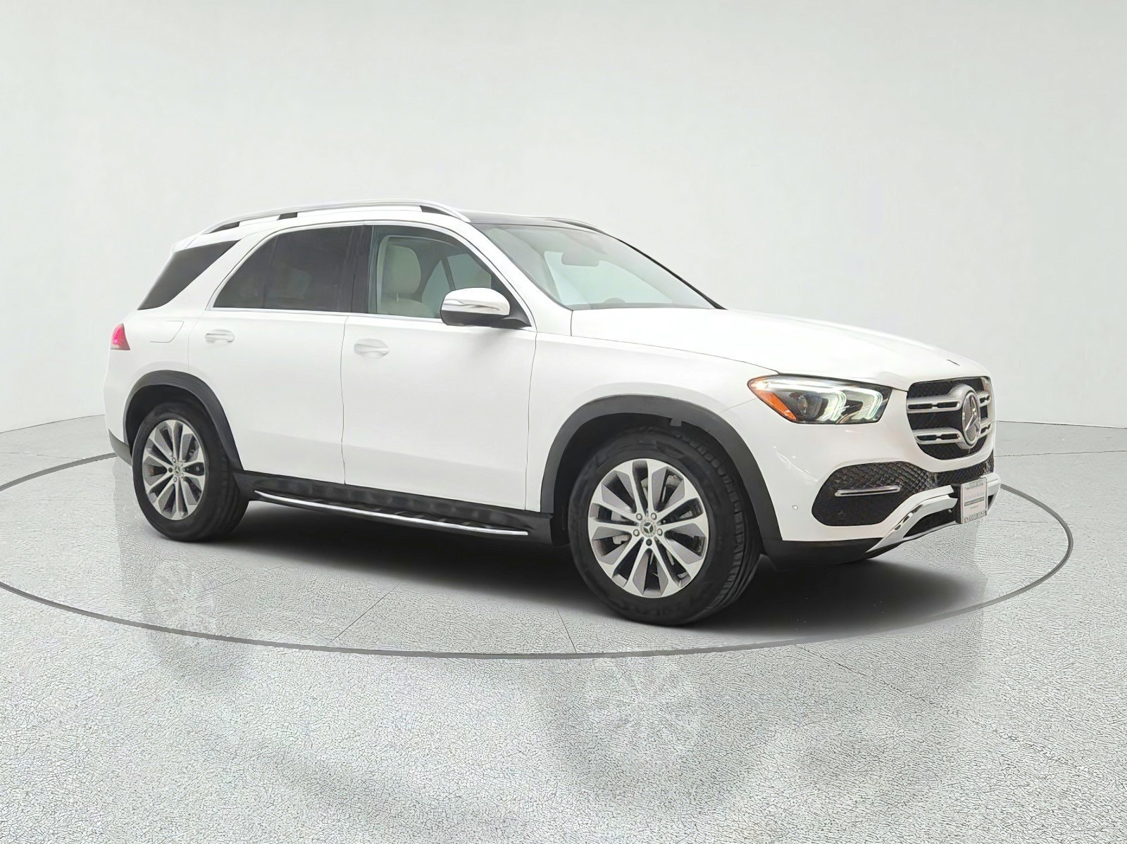 Used 2022 Mercedes-Benz GLE 350 4MATIC image 3