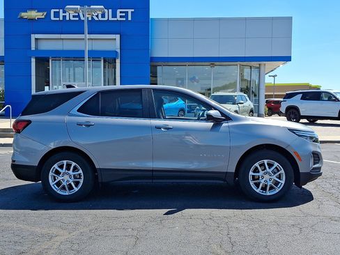 Certified 2024 Chevrolet Equinox LT FWD image 7