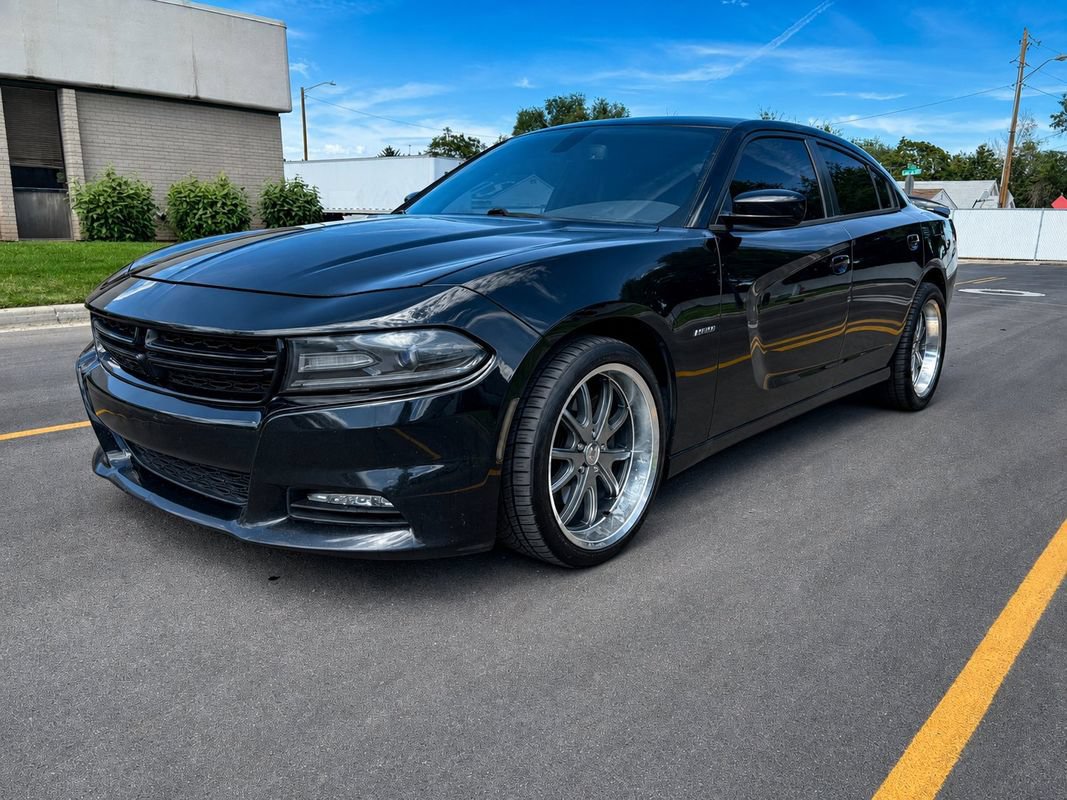 Used 2018 Dodge Charger R/T RWD image 1