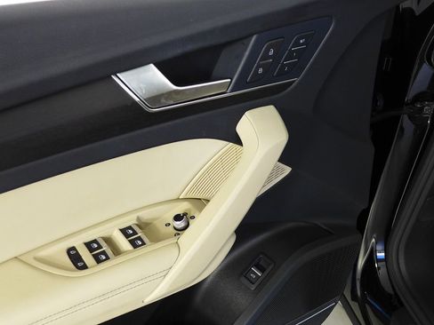 Used 2022 Audi Q5 2.0T Premium Plus w/ Premium Plus Package image 12