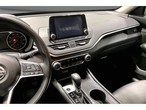Used 2019 Nissan Altima 2.5 S FWD image 8