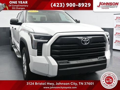 Used 2023 Toyota Tundra SR5 w/ SR5 Convenience Package AWD/4WD image 1