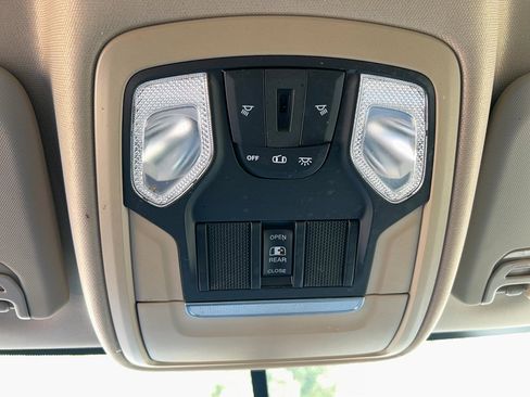 Used 2019 RAM 3500 Tradesman image 26