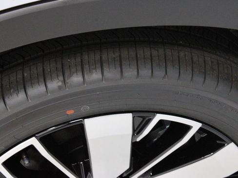 New 2025 Mitsubishi Outlander SEL image 35