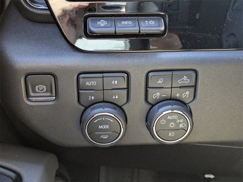 Used 2023 Chevrolet Silverado 1500 ZR2 w/ Technology Package image 24